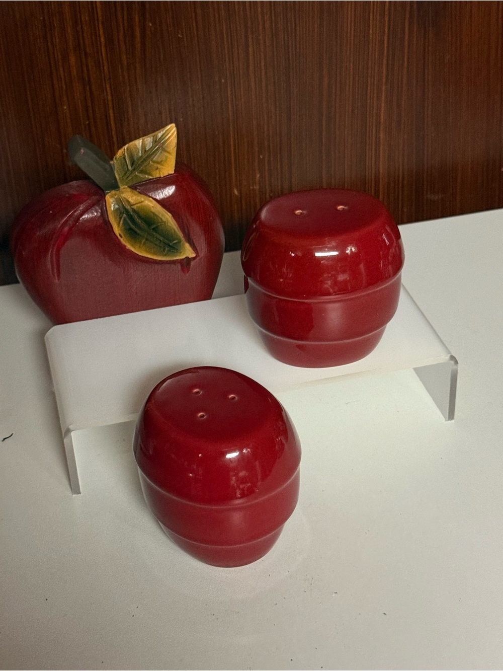 CelebratingHome Red Apple Salt and Pepper Shakers Set